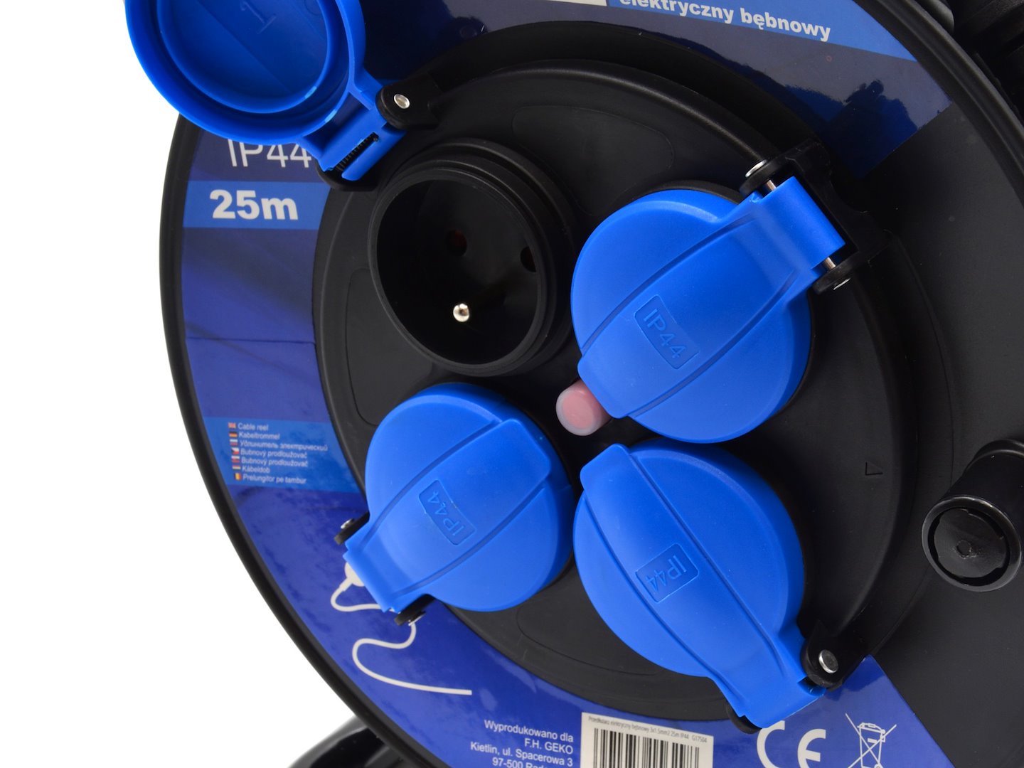 Elektrická prodlužovací šňůra s navijákem 3x1,5 mm2, 25 m, IP44, Geko — V provozu